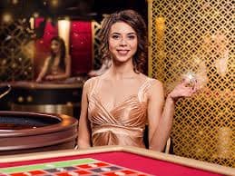Ilustrasi pengalaman bermain sportsbook, slot online, dan live casino di nika168